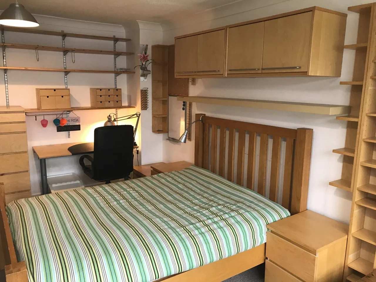 Room Ramsons Avenue in Milton Keynes