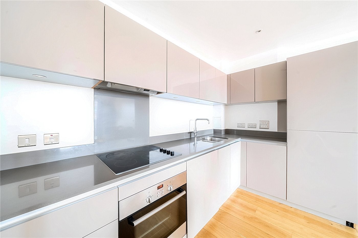 Flat Barry Blandford Way in Greater London