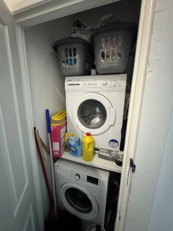 Room Adelaide Grove in Greater London