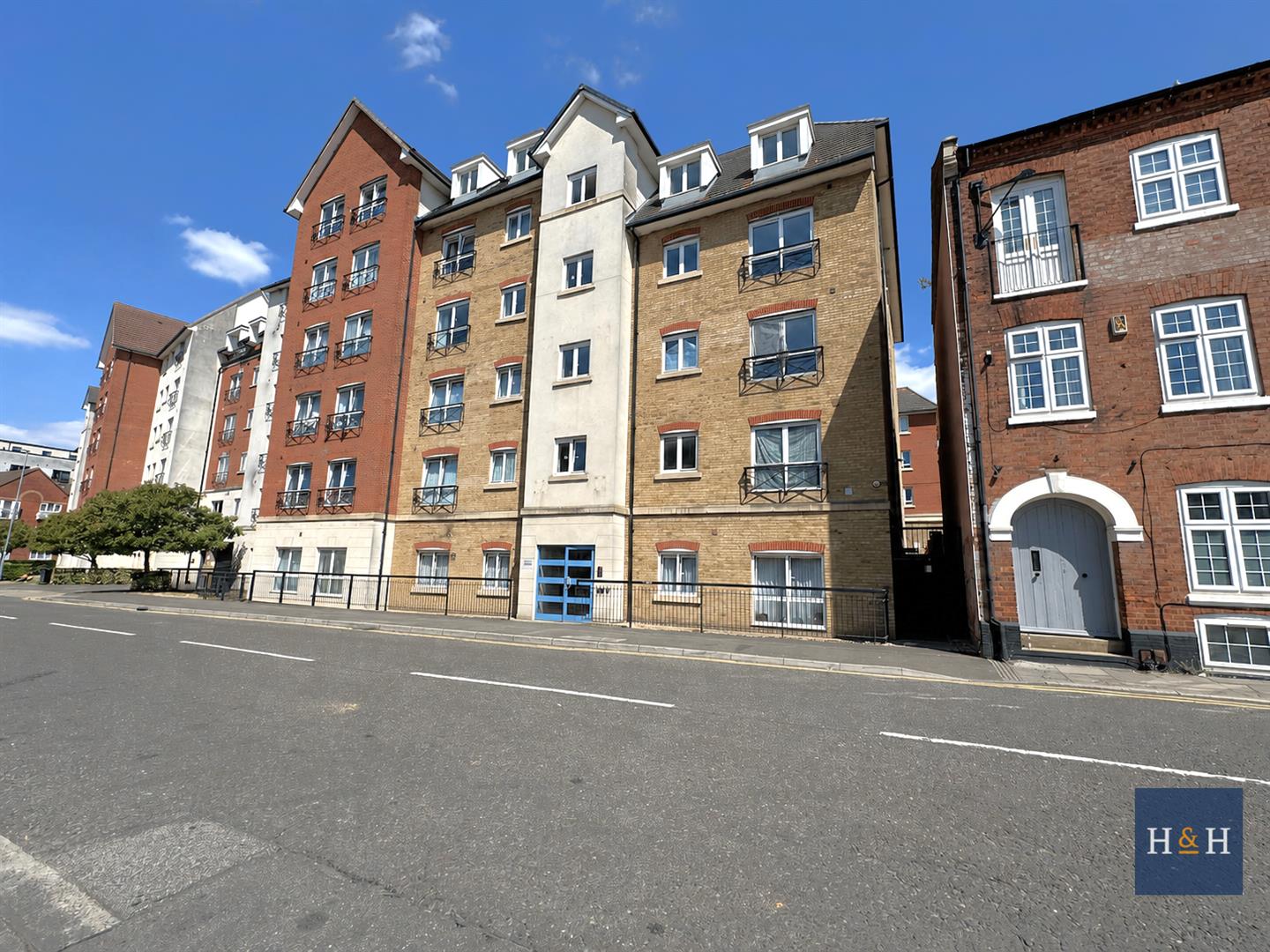 Flat St Andrew's Street in Northampton