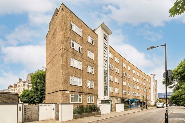Flat Hatfields in London