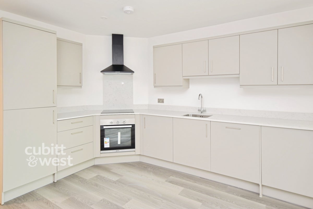 Flat Banstead Road in Greater London