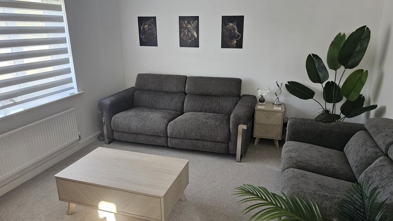 Room Anglers Avenue in Fenland District