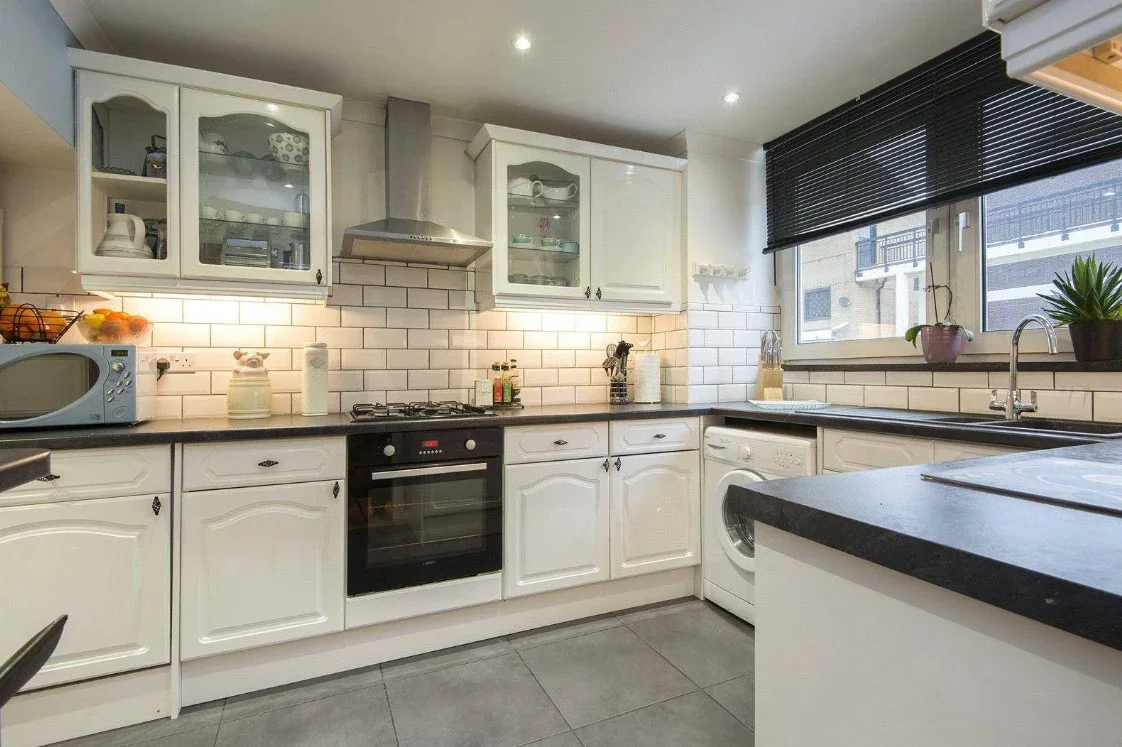 Flat Alfred Street in Greater London