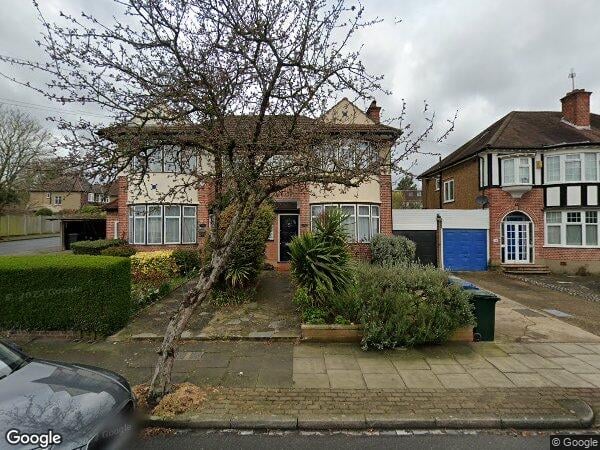 House Lynton Mead in Greater London