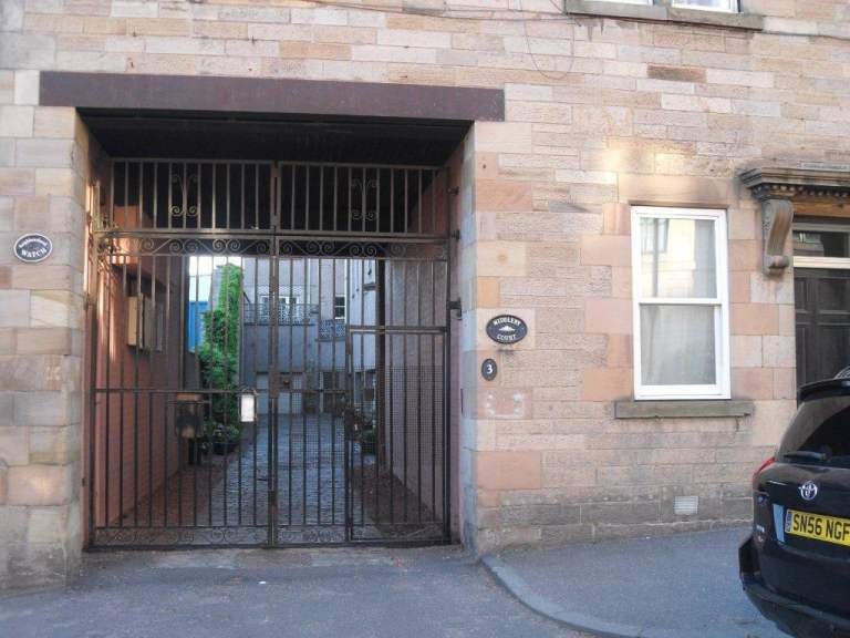 Flat Middleby Court in City of Edinburgh