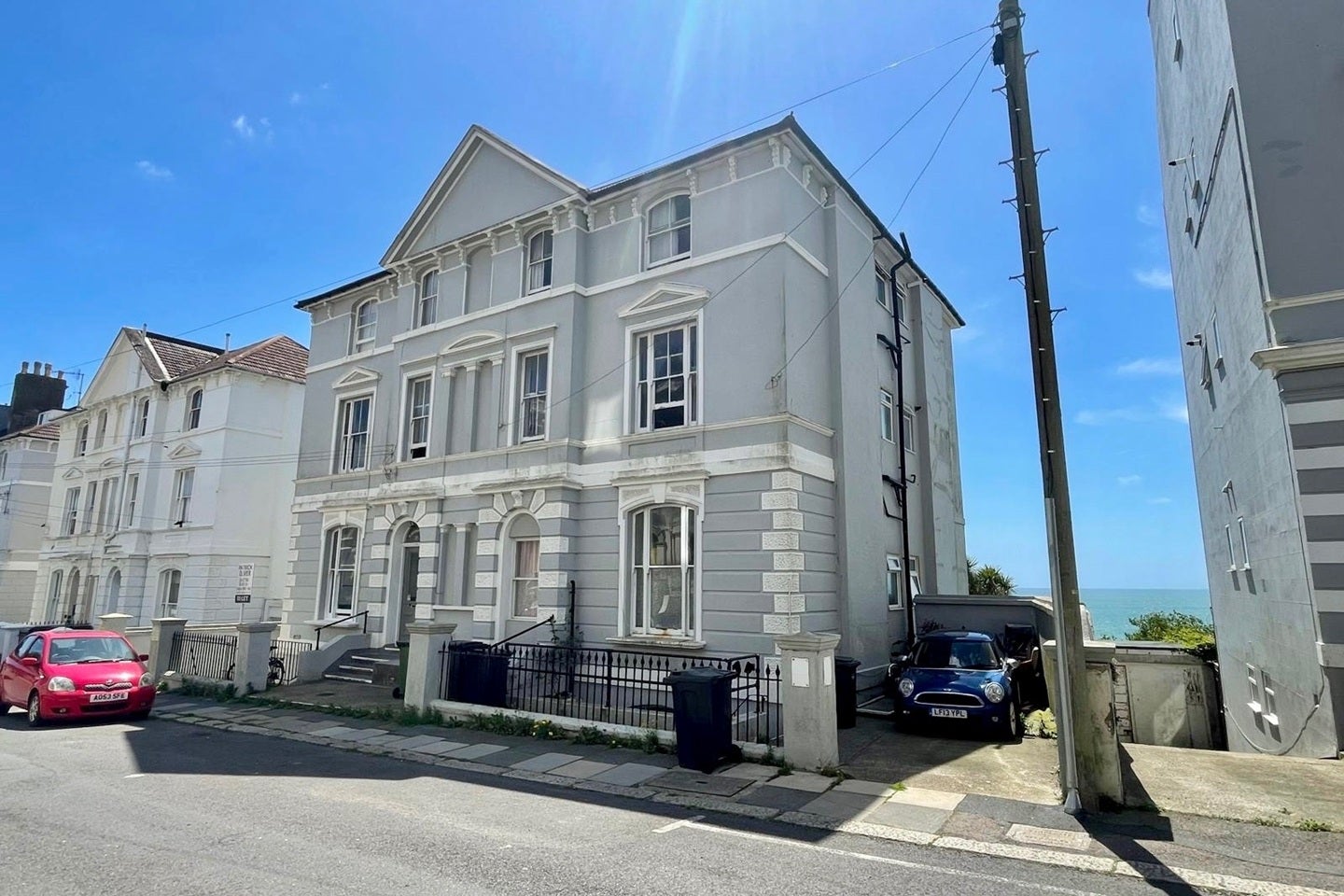 Flat West Hill Road in St Leonards