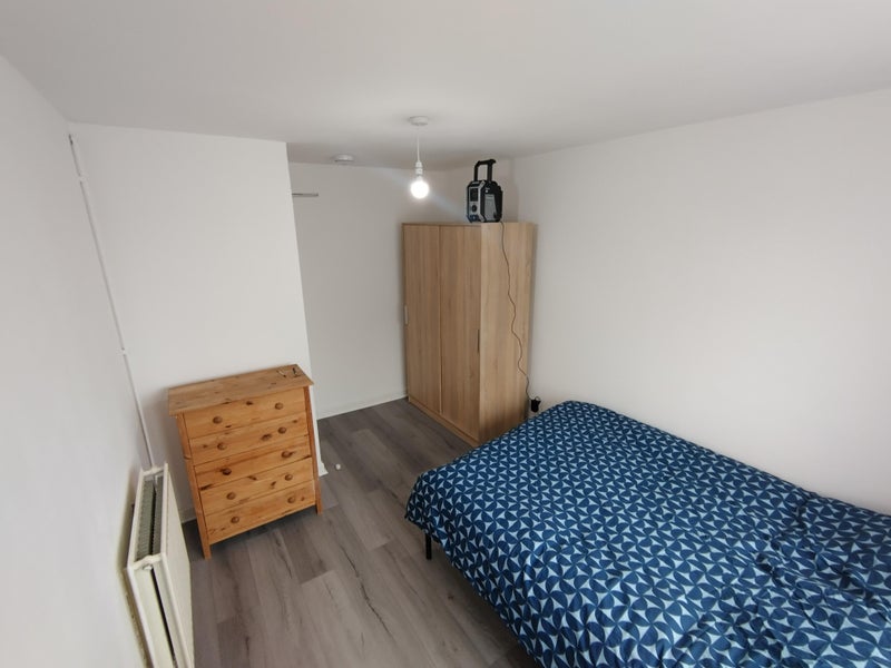 Room Seacourt Road in Greater London