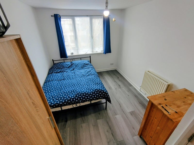 Room Seacourt Road in Greater London