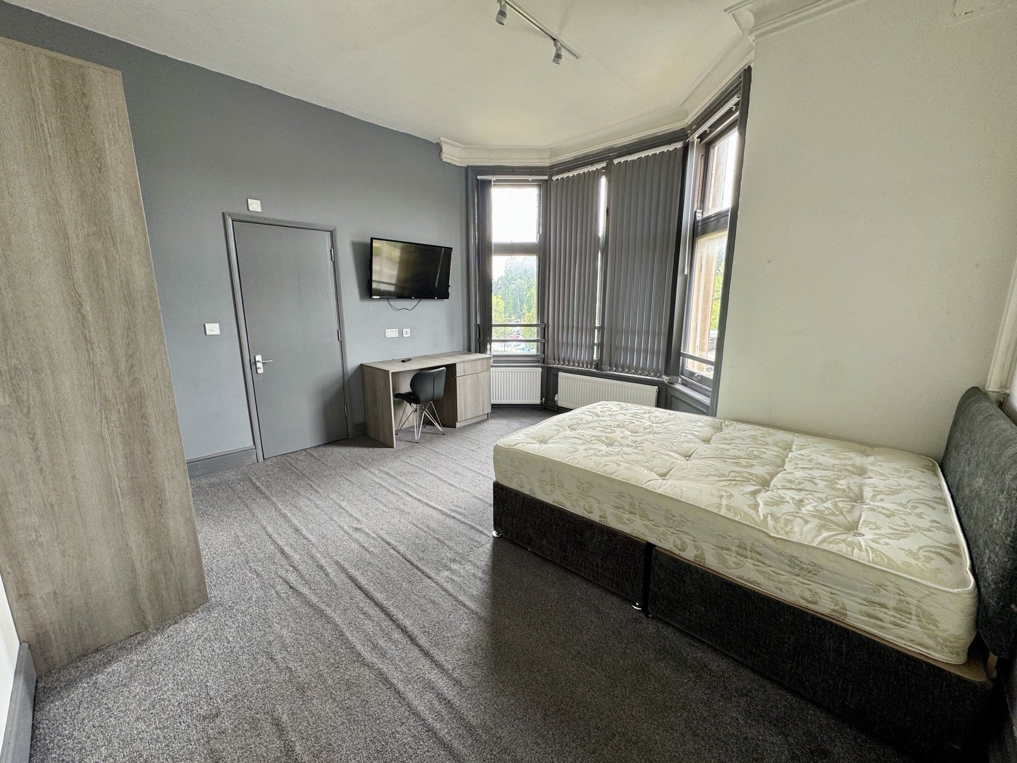 Room Putney Road in Leicester