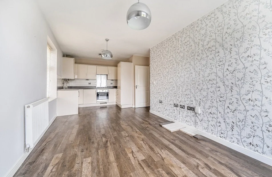 Flat Mackintosh Street in Greater London