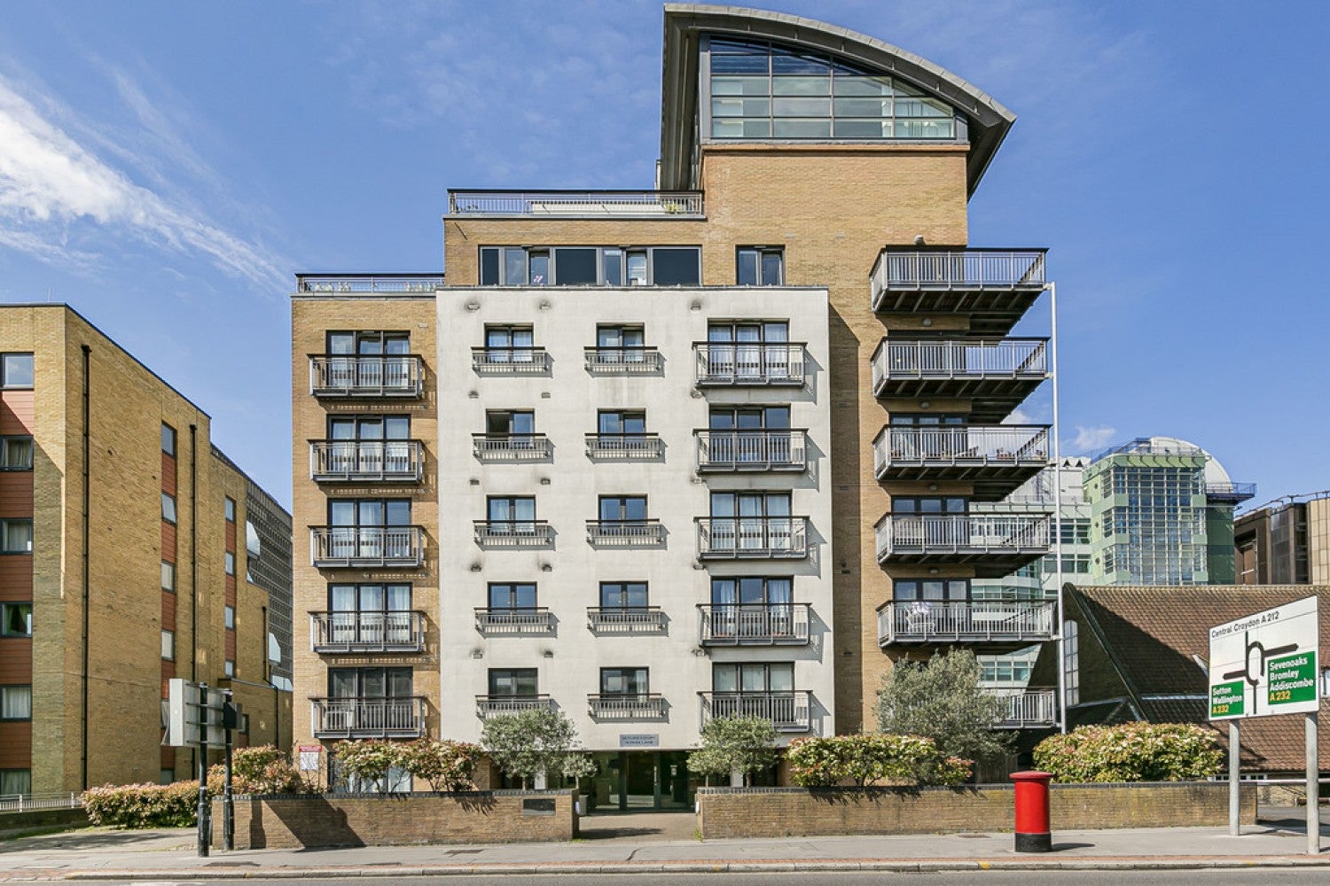 Flat Edridge Road in Greater London