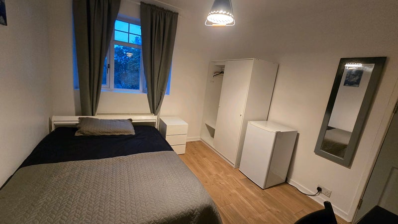 Room Fairlawn Road in Greater London