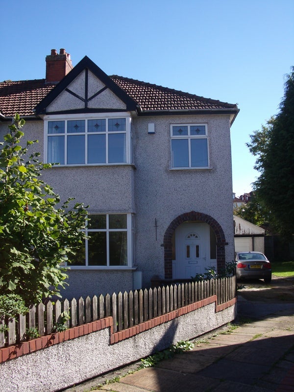 House Hollyleigh Avenue in Bristol