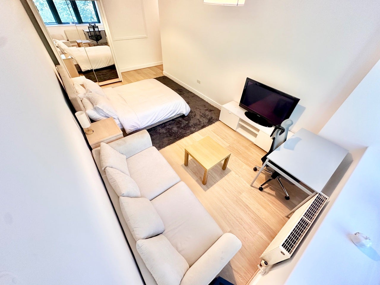 Flat Brunswick Road in Greater London