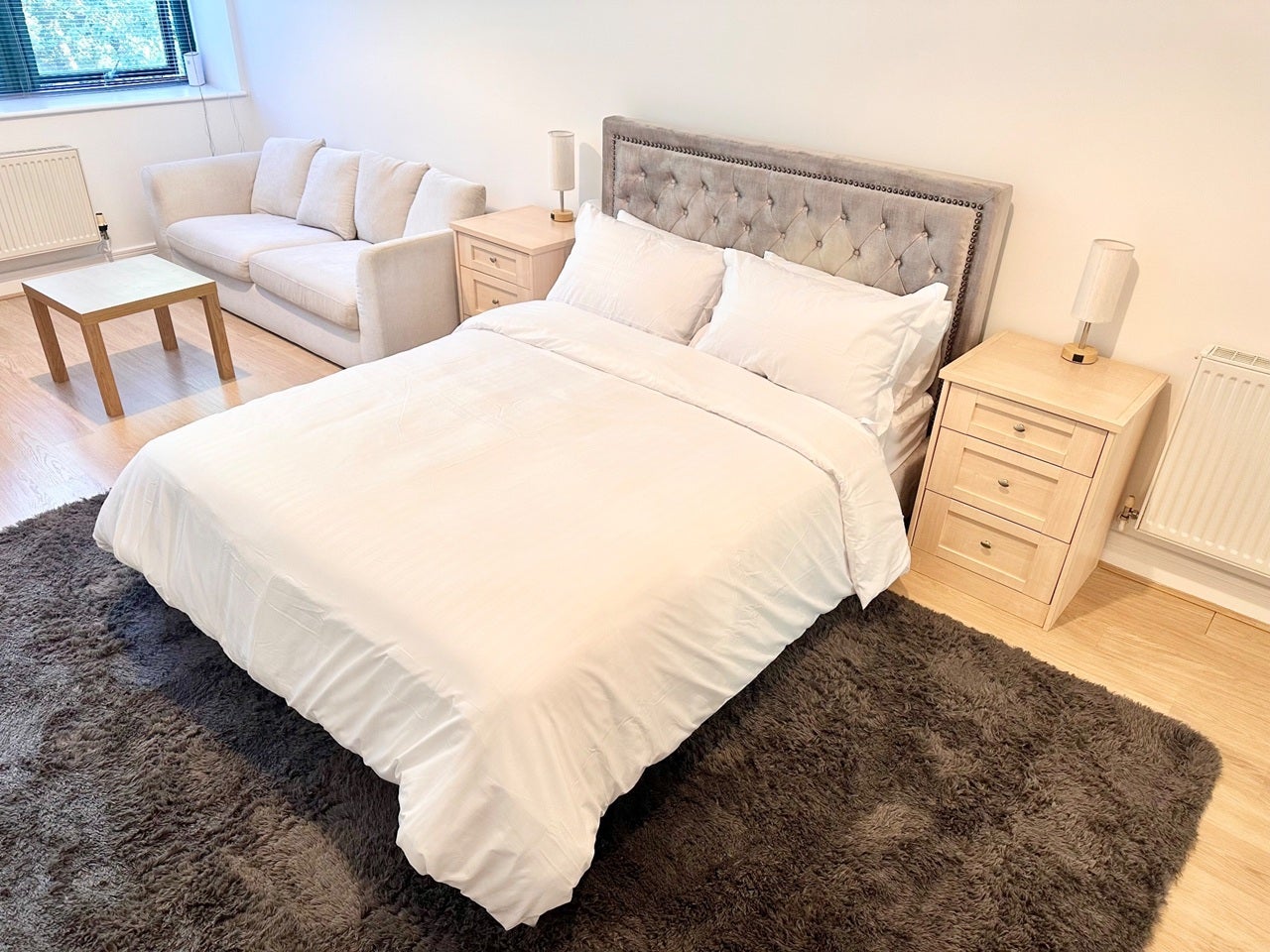 Flat Brunswick Road in Greater London