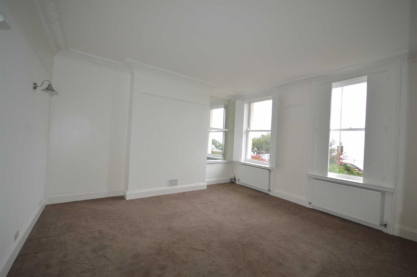 Flat Esplanade in Scarborough
