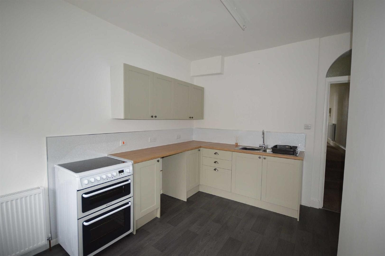 Flat Esplanade in Scarborough