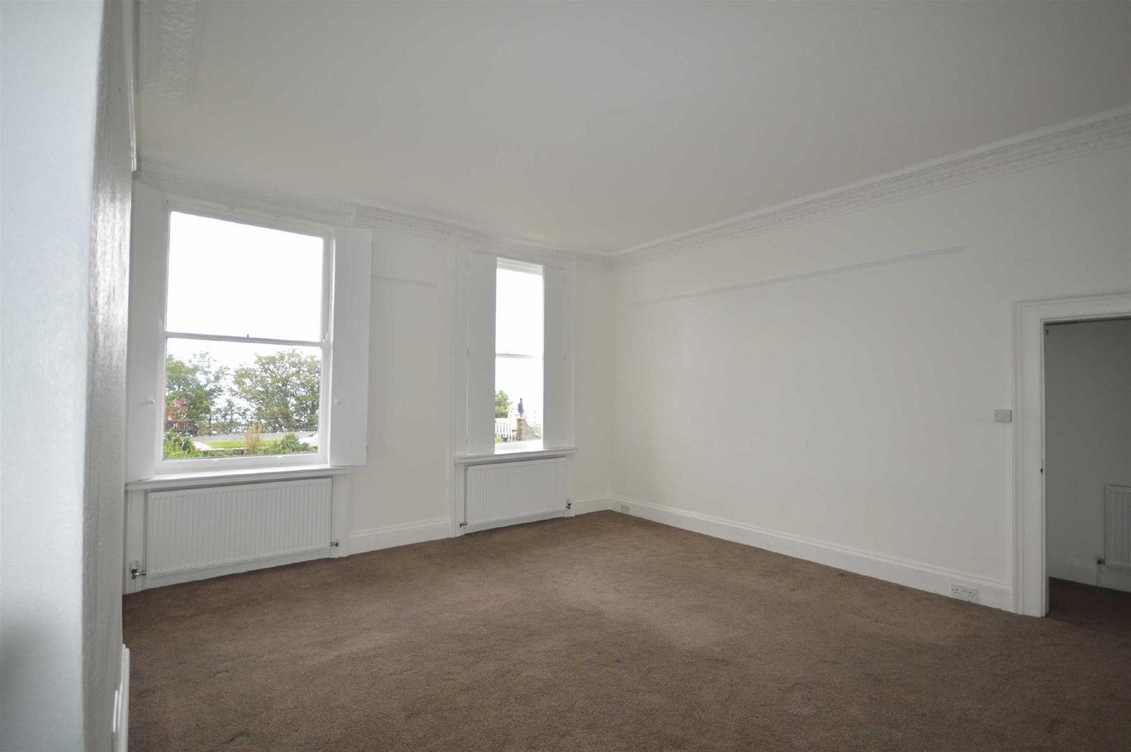 Flat Esplanade in Scarborough