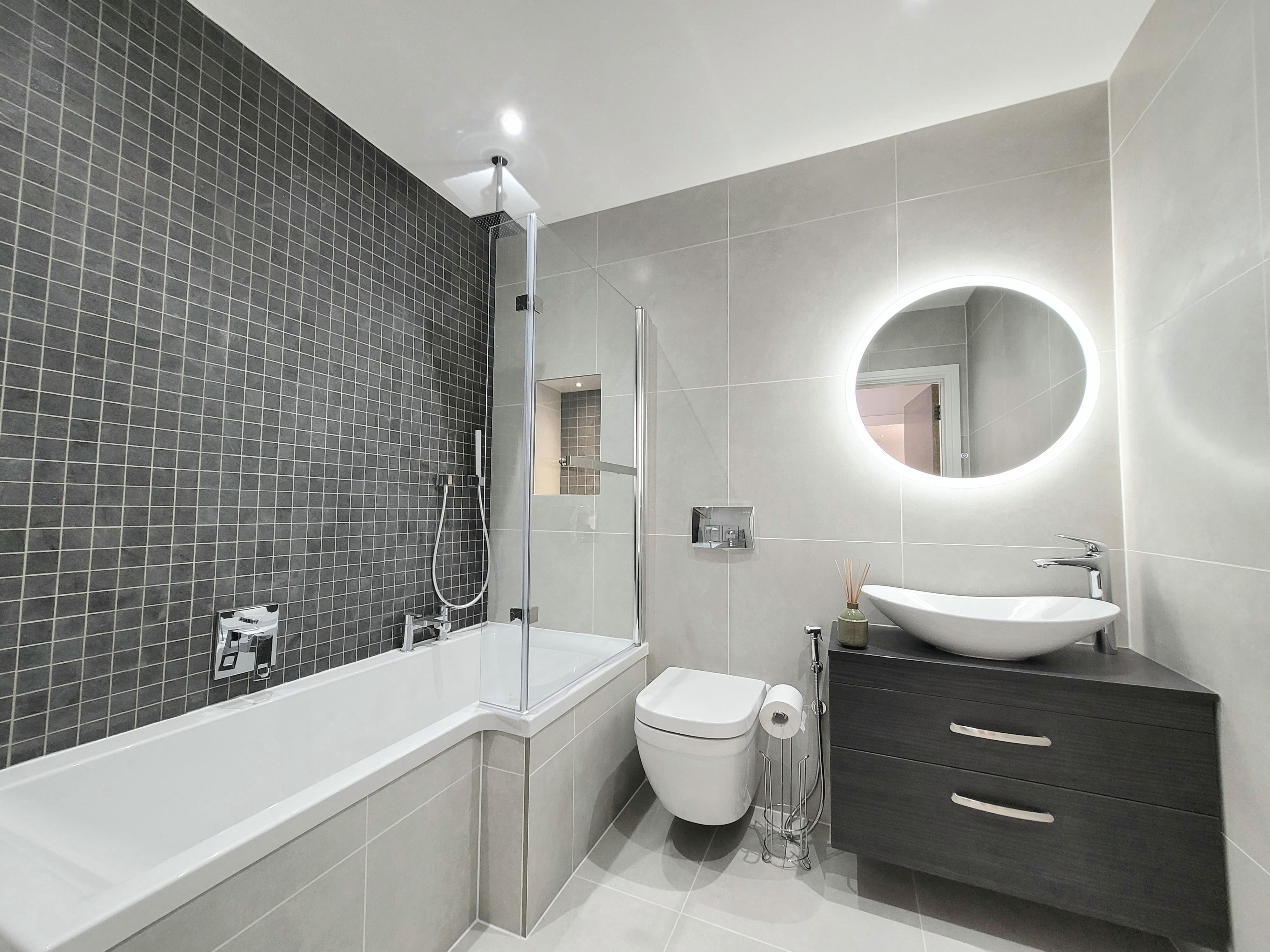 Flat Hollybush Close in Watford