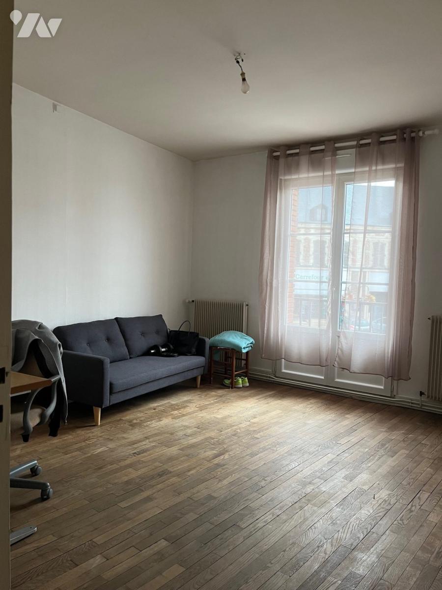 Appartement Place du Général Leclerc à Nesle