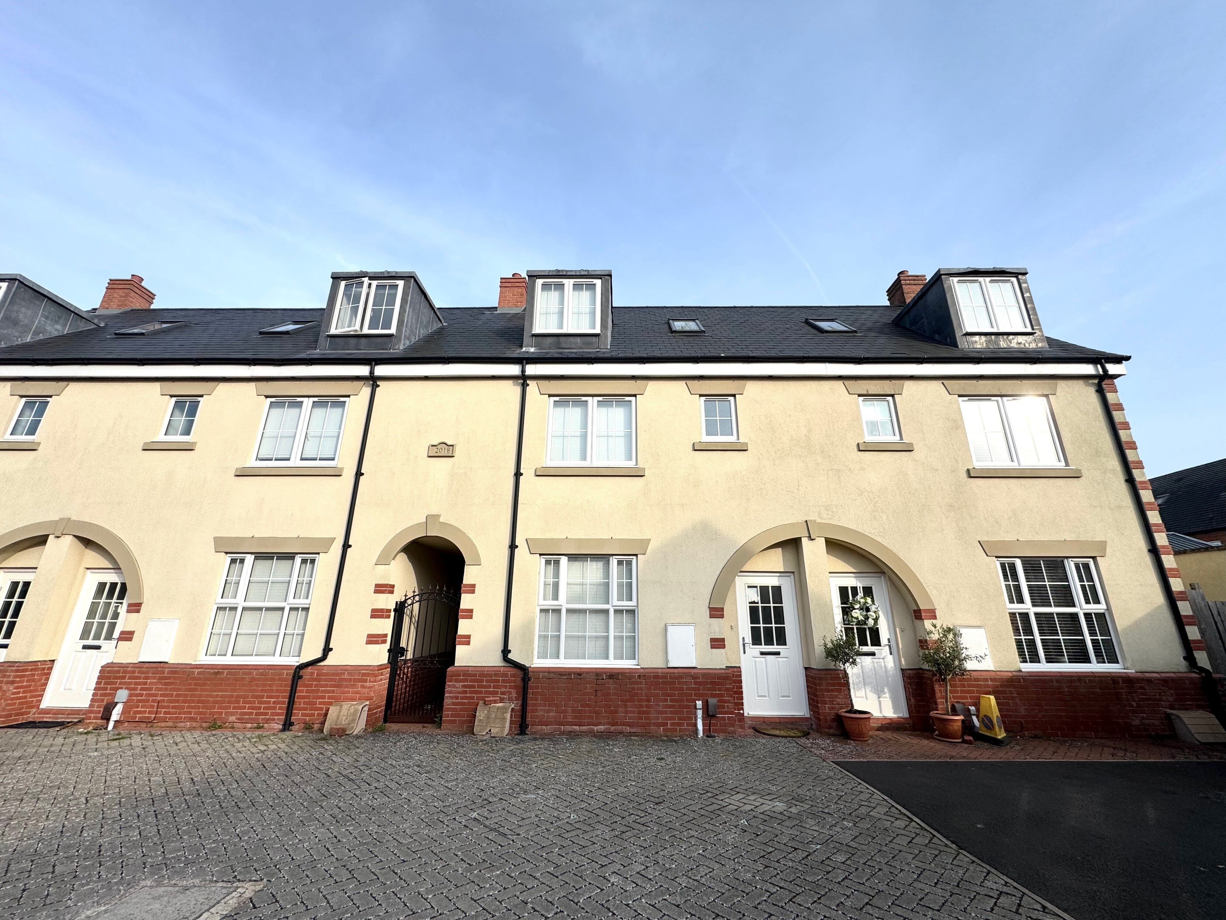 House Temple Street in Rugby