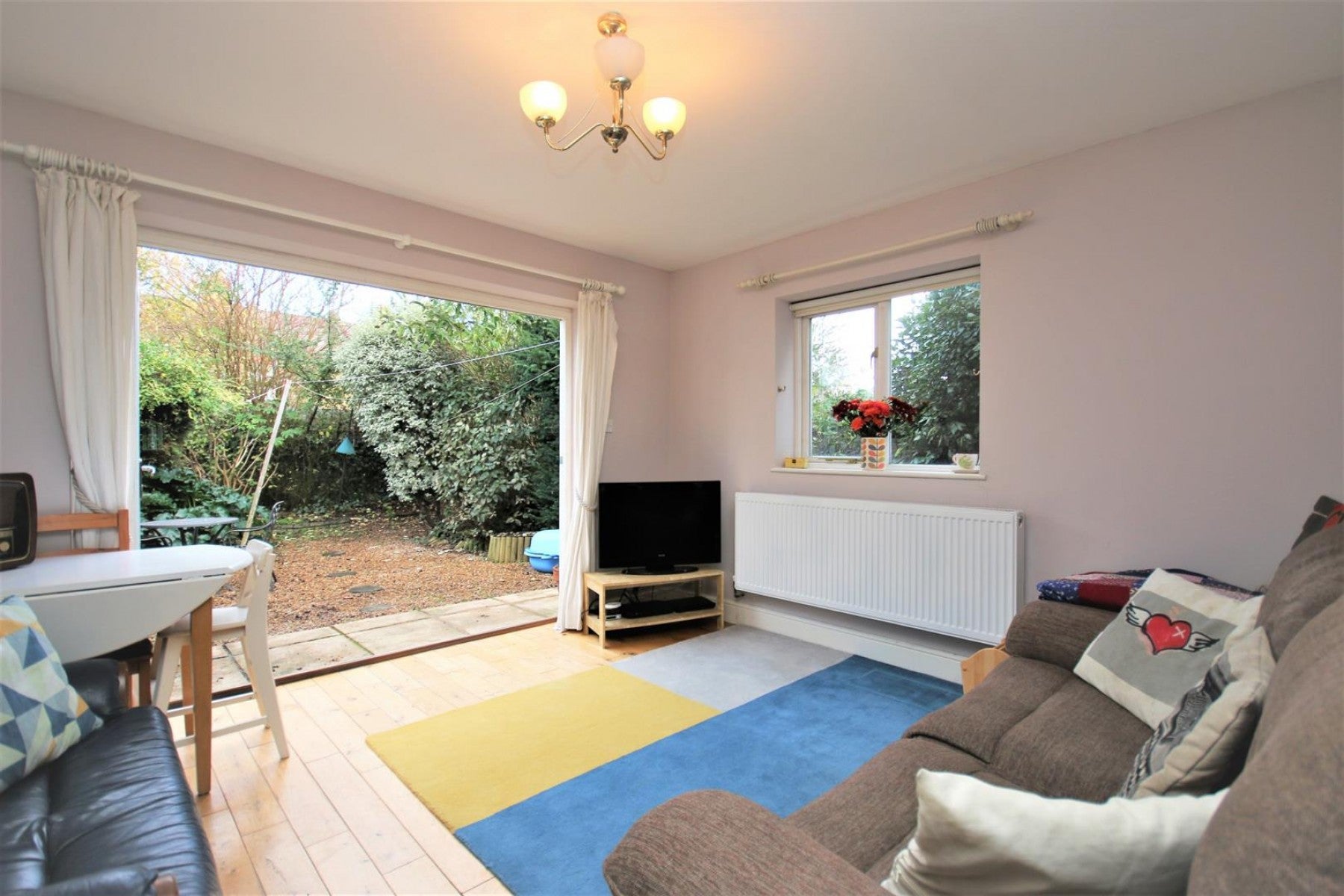 Flat Palmerston Road in Greater London