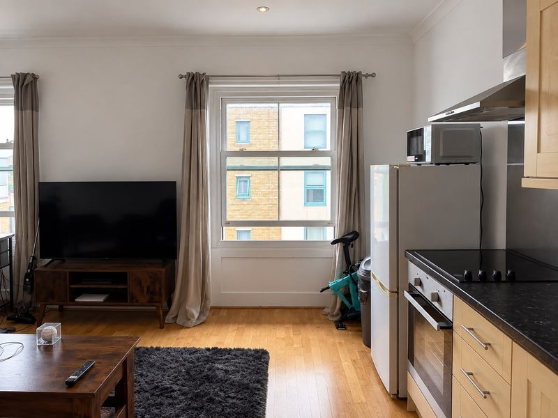 Flat Wandsworth Road in Greater London