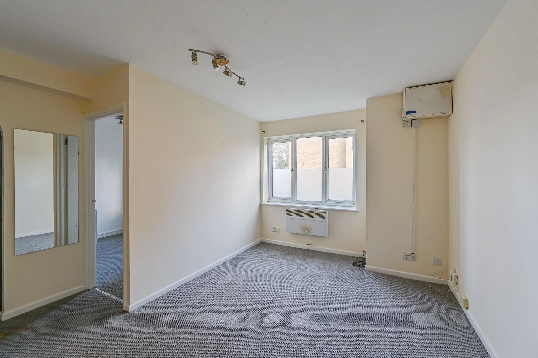 Flat Ludford Close in Greater London