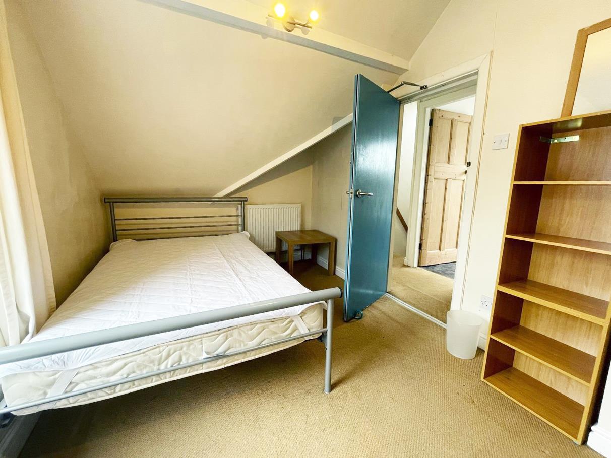 Flat Scotforth Road in Lancaster