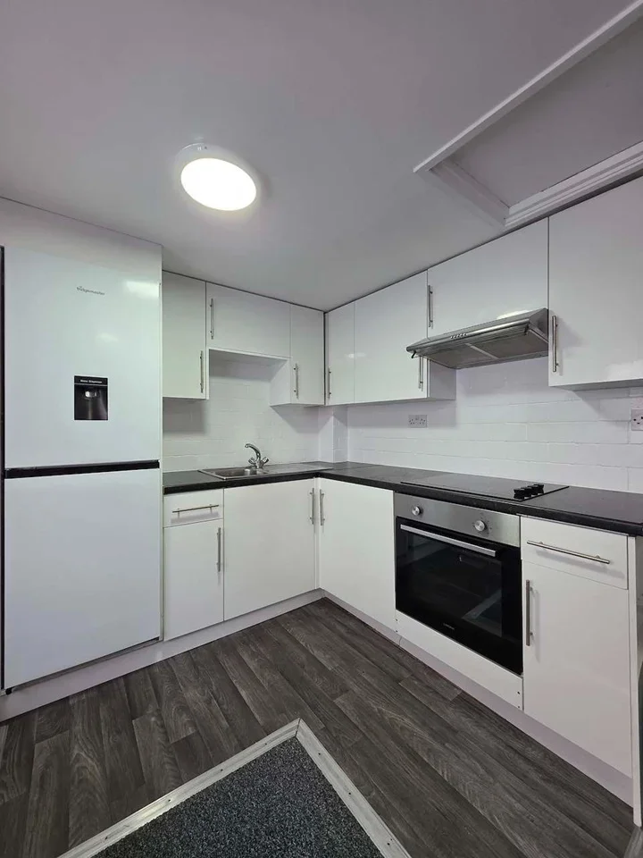 Flat Whitchurch Road in Cardiff