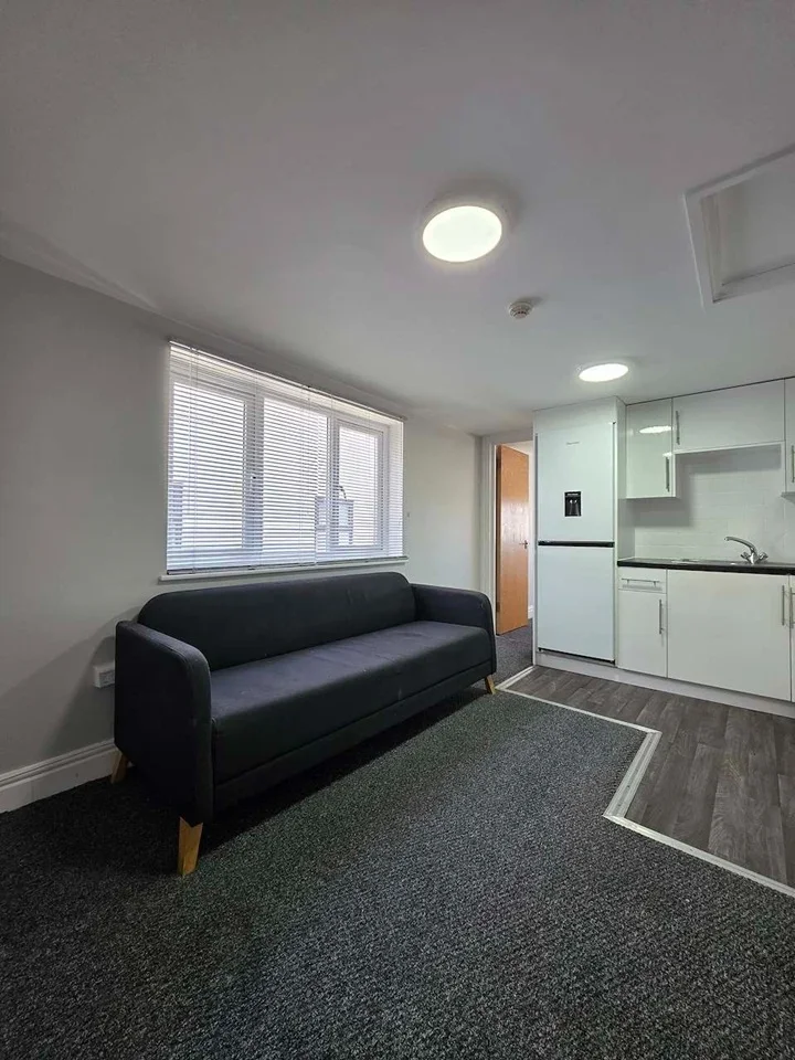 Flat Whitchurch Road in Cardiff