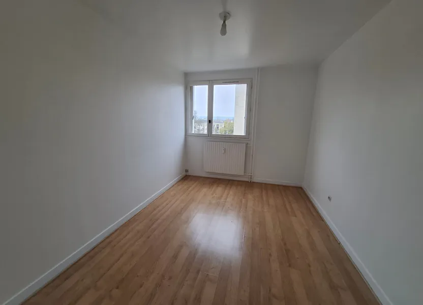 Flat Rue Jean-Jacques Bernard in Compiègne