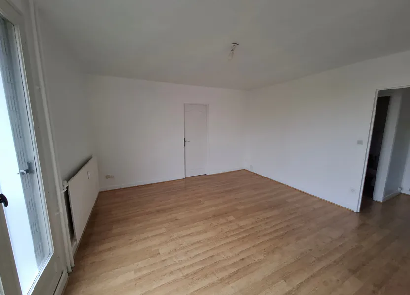 Flat Rue Jean-Jacques Bernard in Compiègne