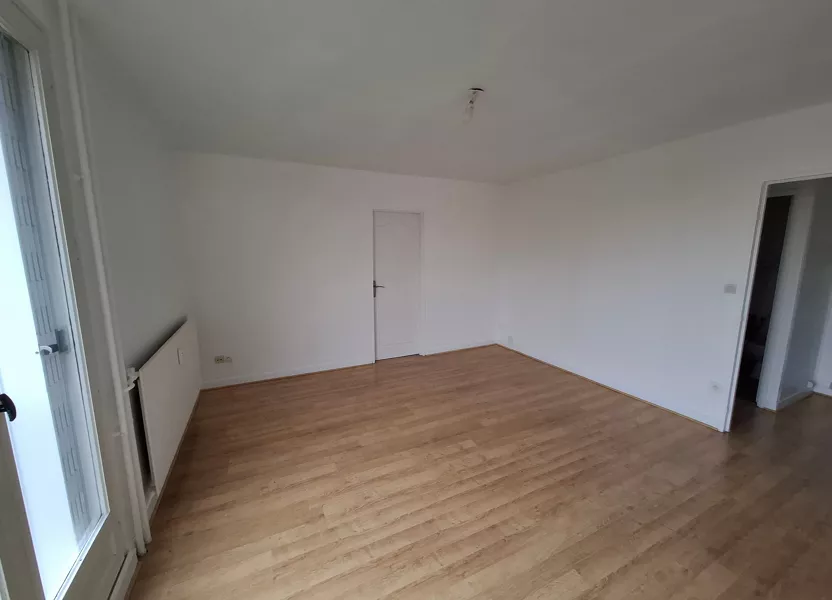 Flat Rue Winston Churchill in Compiègne