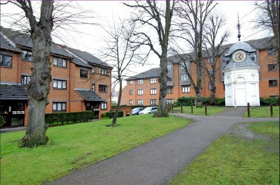 Flat Limetree Walk in Greater London
