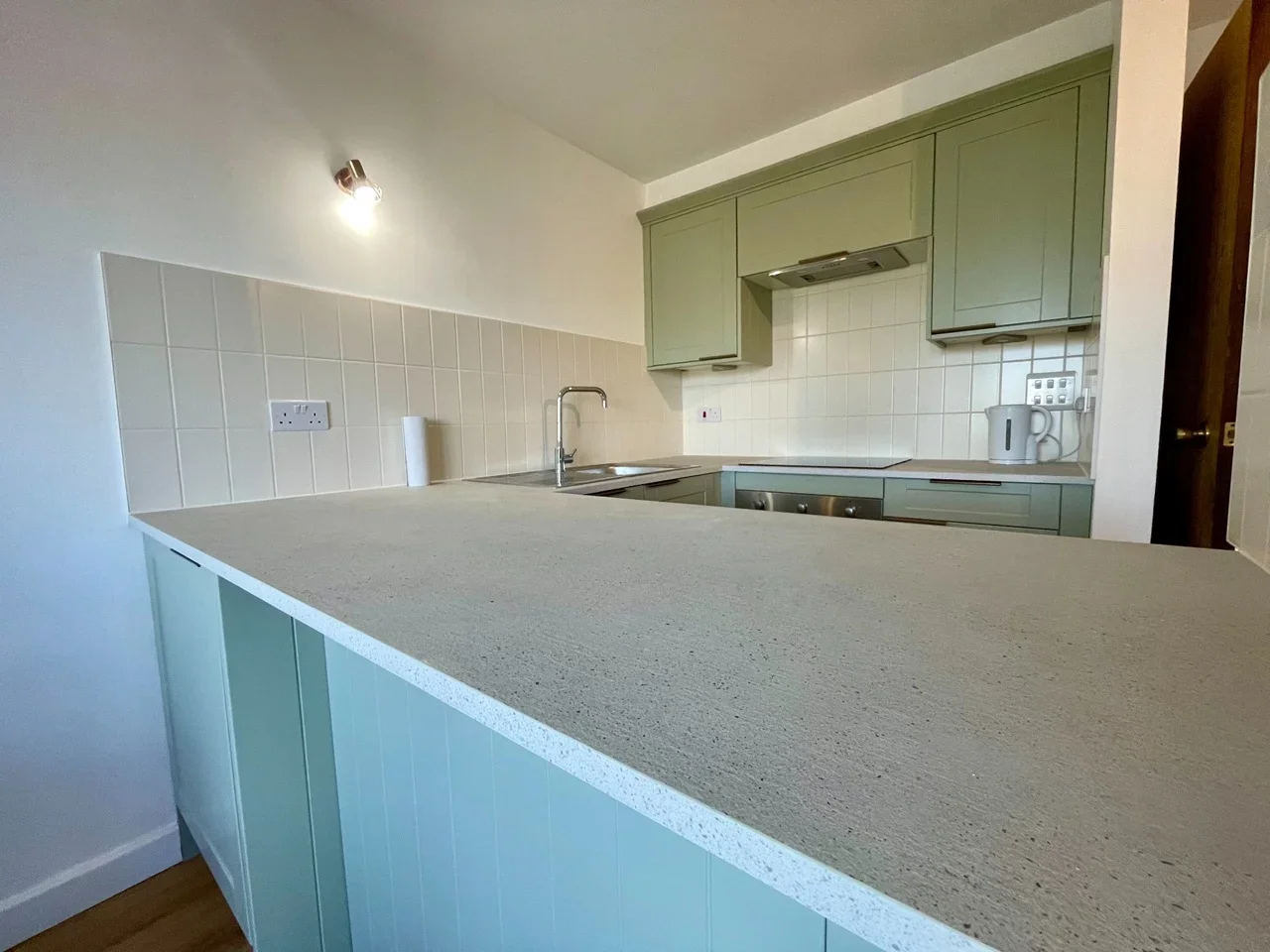 Flat Limetree Walk in Greater London