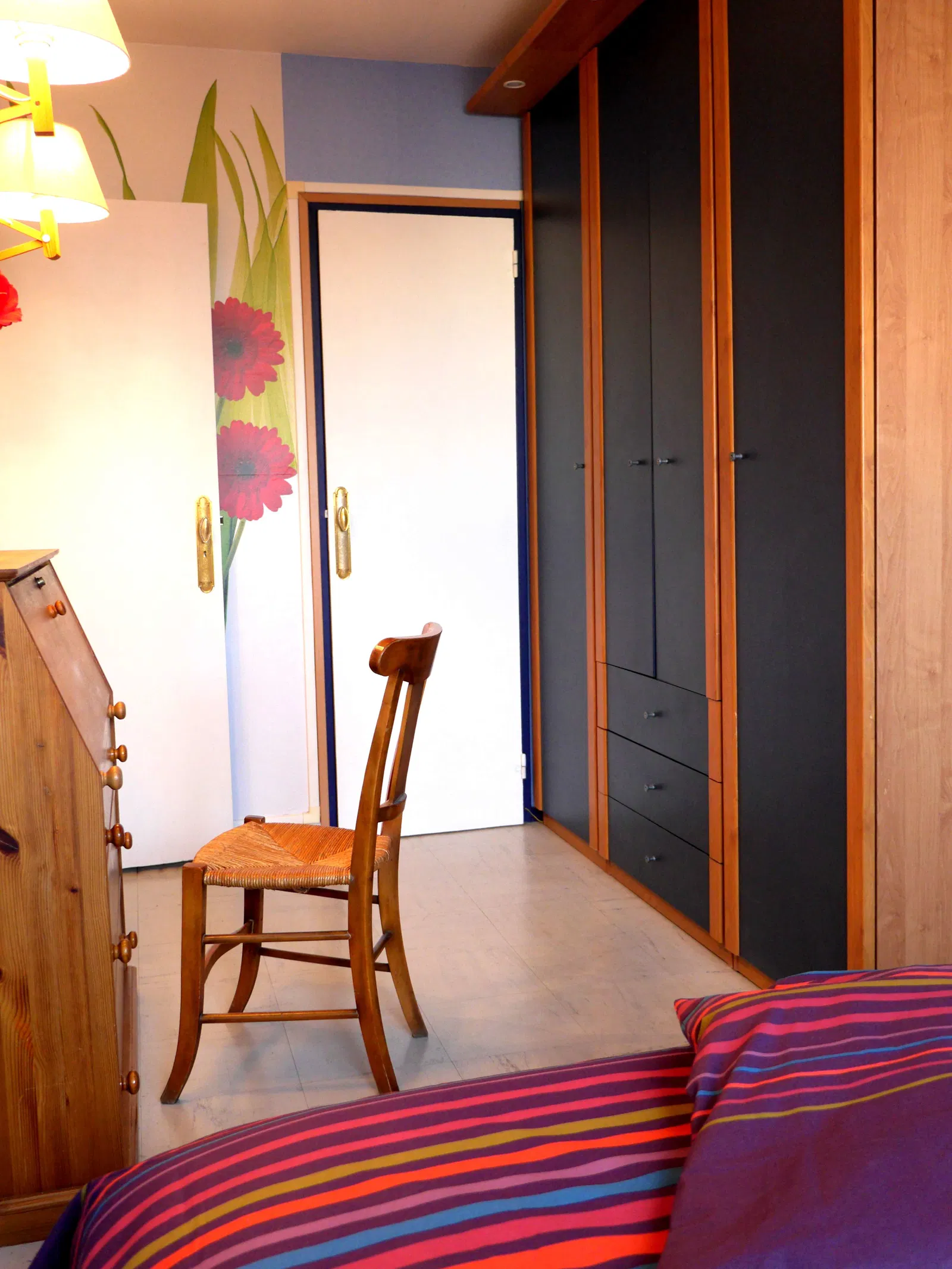Chambre Passage des Crayons à Paris