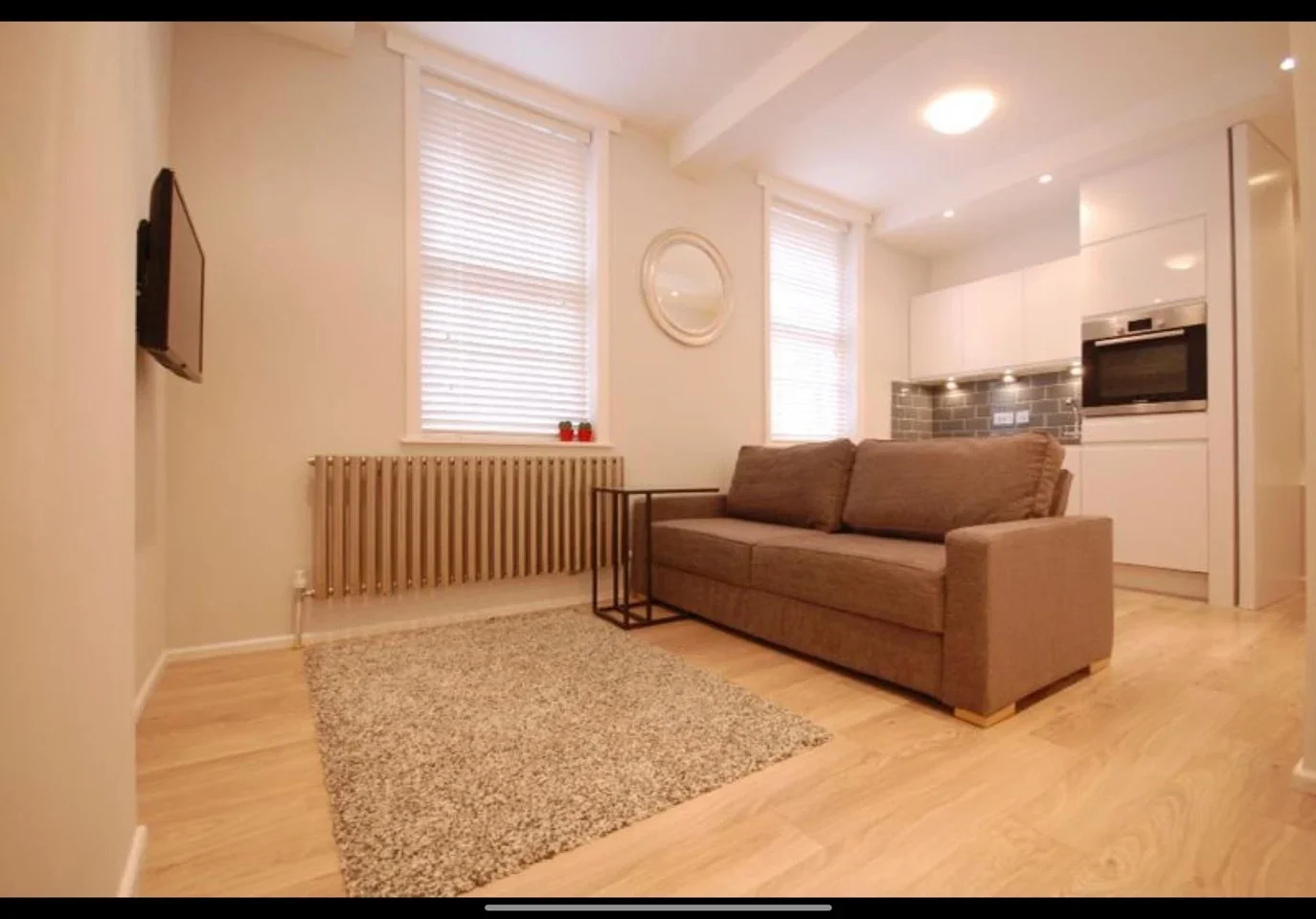 Flat Streatham Street in Greater London