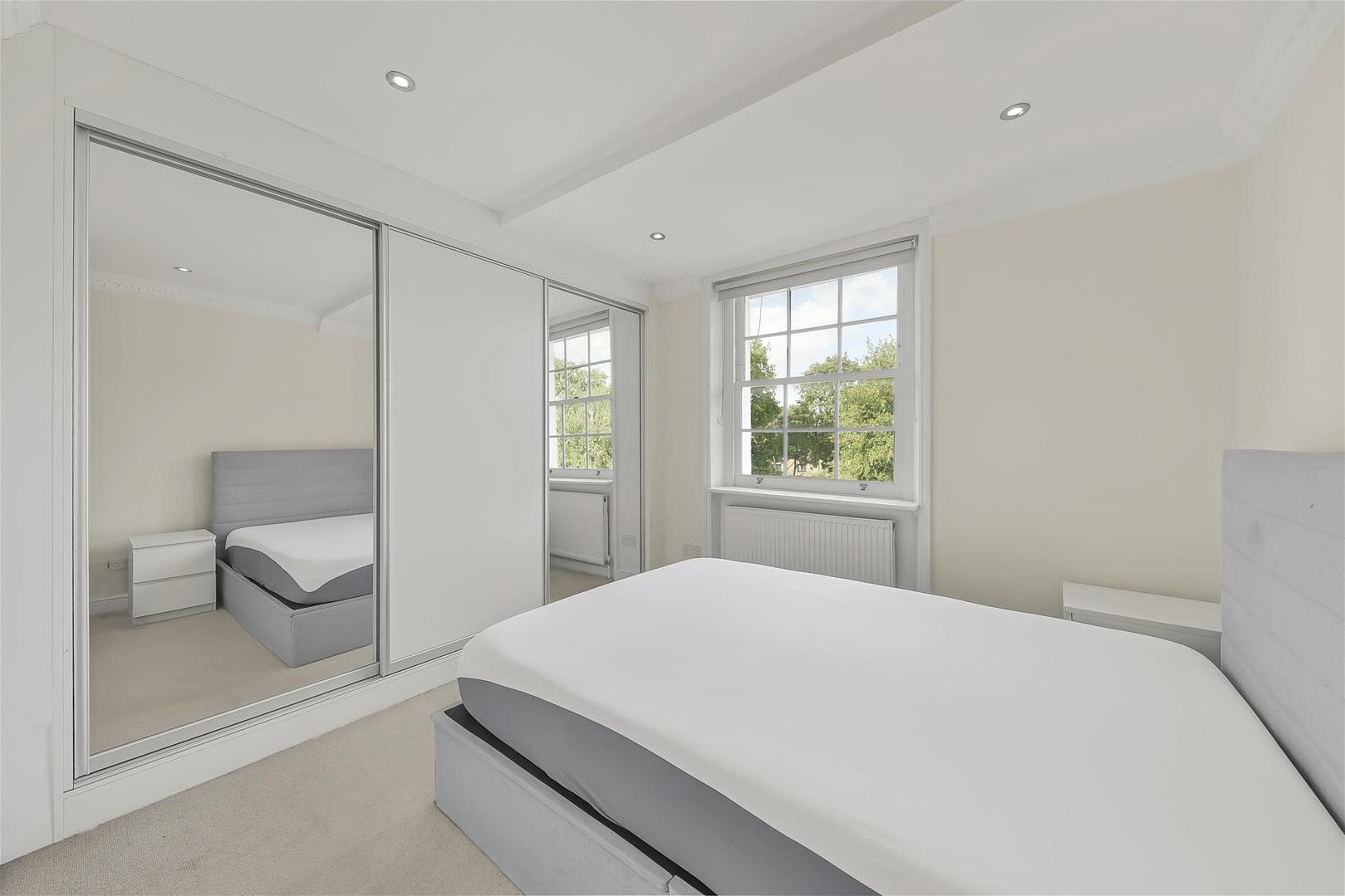 Flat Parkhill Road in Greater London