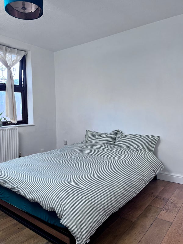 Room Lawrence Buildings in Greater London
