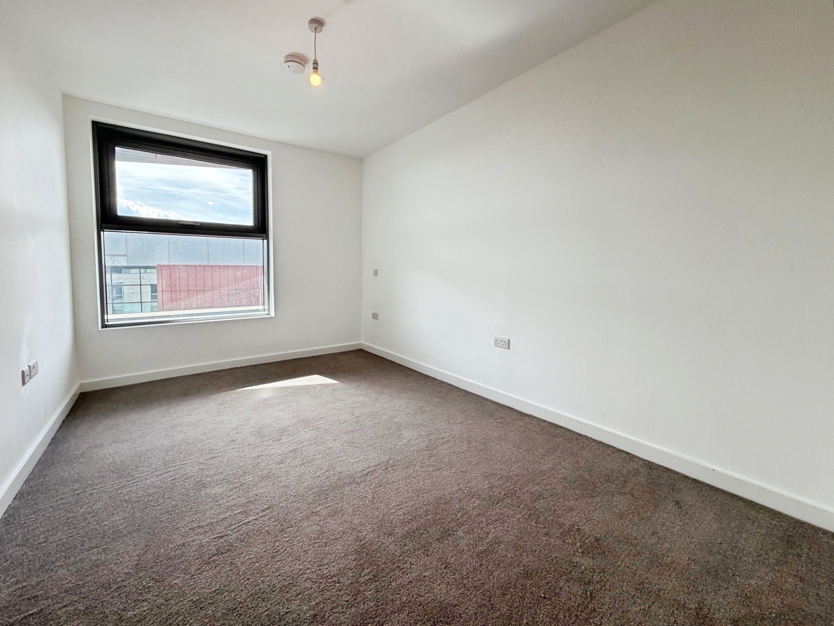 Flat Albert Place in Peterborough