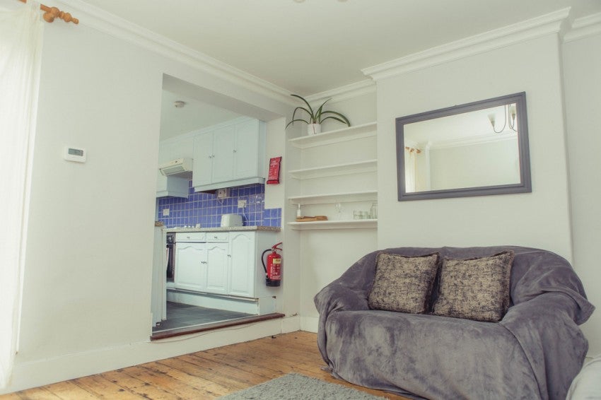Flat Farnham Road in Guildford