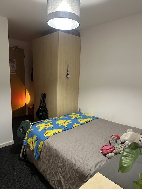 Room Definitive Footpath LEEDS 94 in Leeds