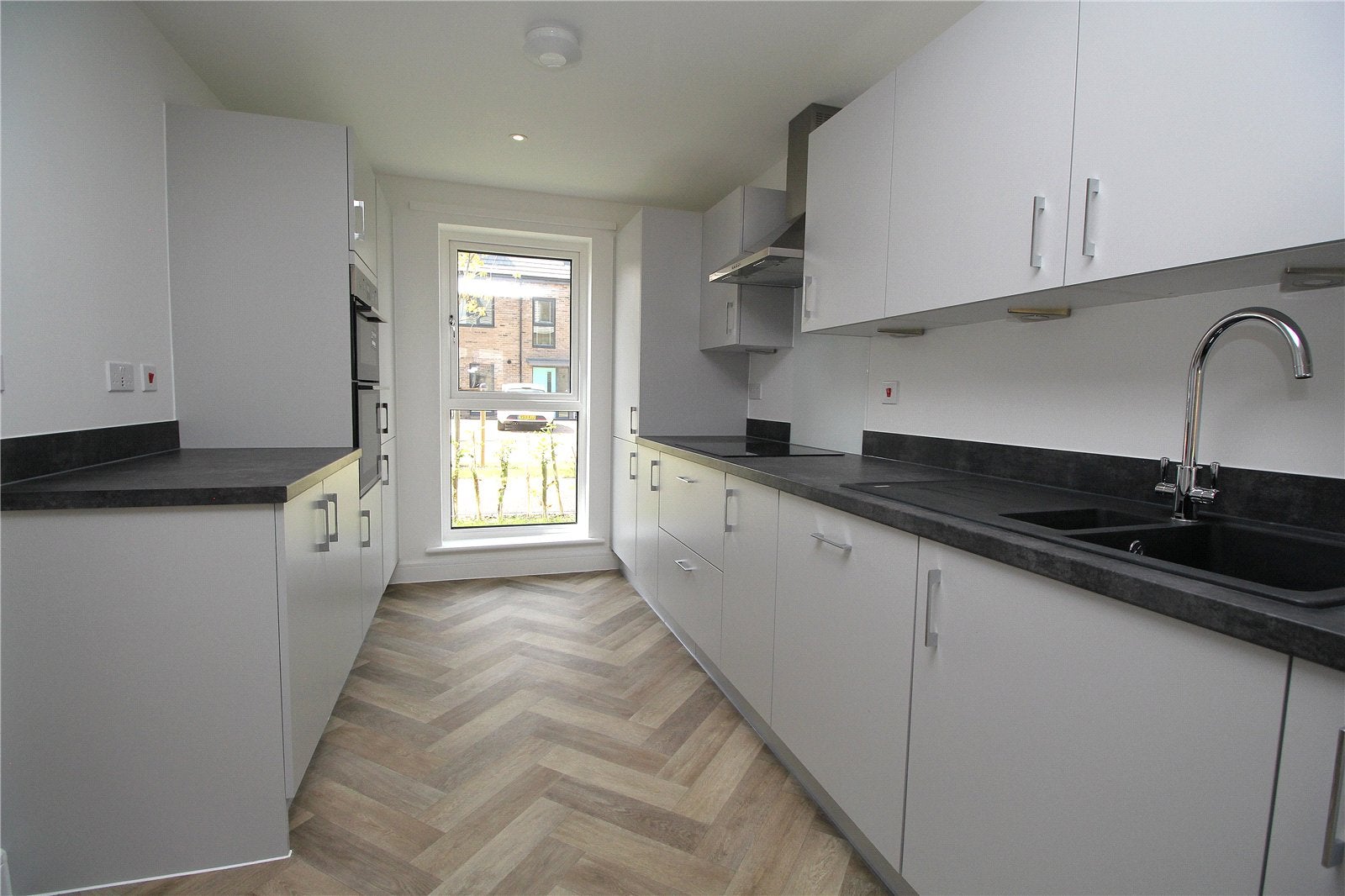 Flat Chadwick Avenue in East Hampshire