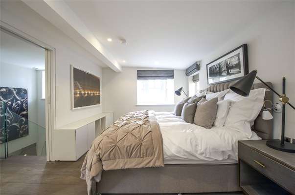 Flat Gilston Road in Greater London