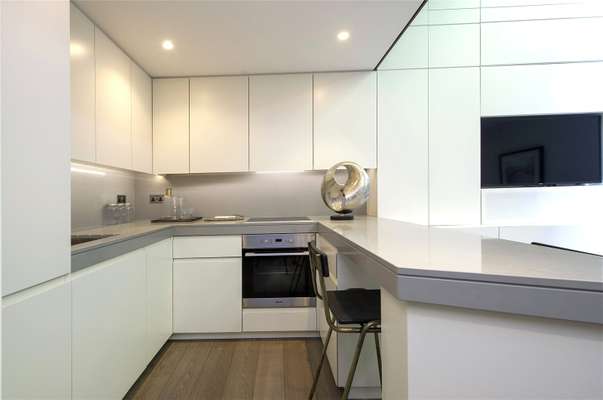 Flat Gilston Road in Greater London