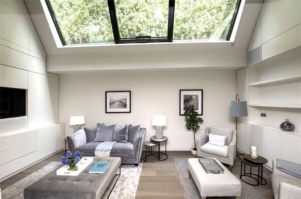 Flat Gilston Road in Greater London