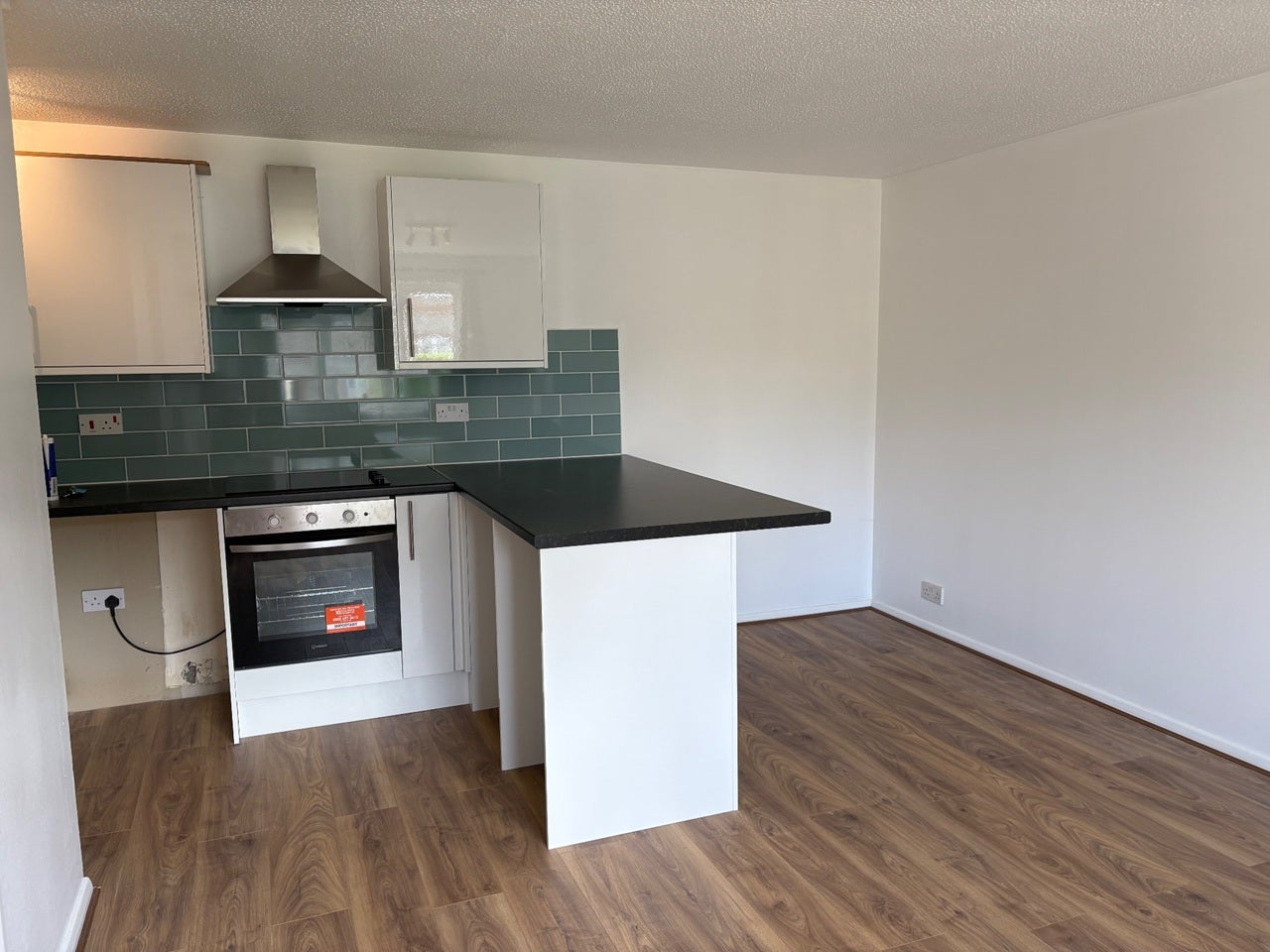 Flat Laird Court in Surrey Heath