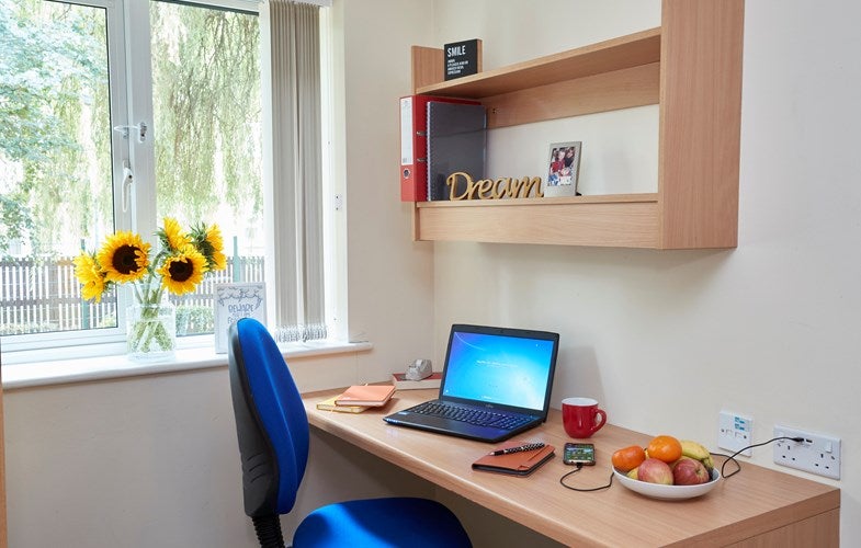 Room Kedleston Street in Derby